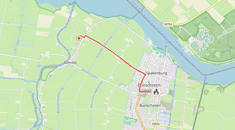 Kaart van de omgeving van de melding, met de kazerne die is gealarmeerd