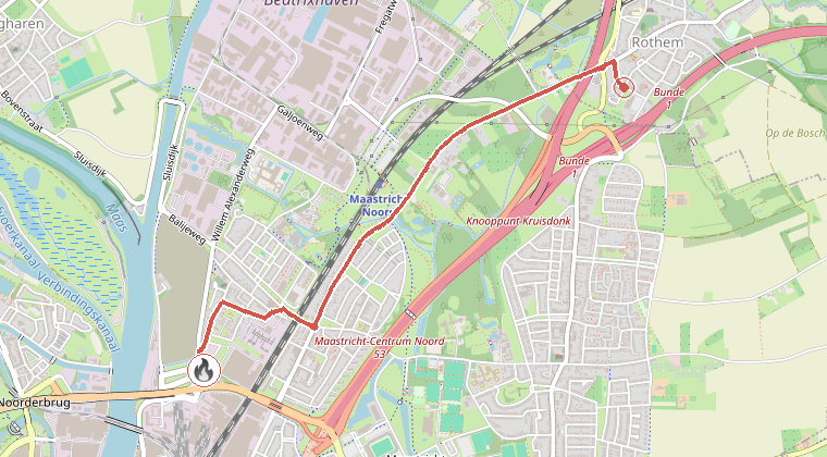 Kaart van de omgeving van de melding, met de kazerne die is gealarmeerd