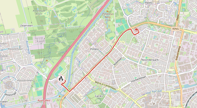Kaart van de omgeving van de melding, met de kazerne die is gealarmeerd