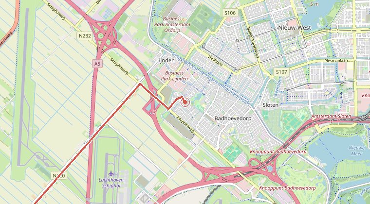 Kaart van de omgeving van de melding, met de kazerne die is gealarmeerd