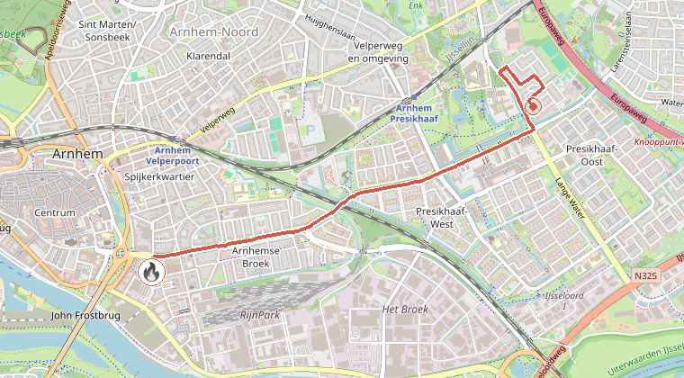 Kaart van de omgeving van de melding, met de kazerne die is gealarmeerd