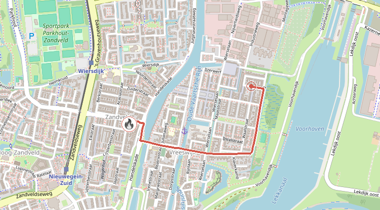 Kaart van de omgeving van de melding, met de kazerne die is gealarmeerd