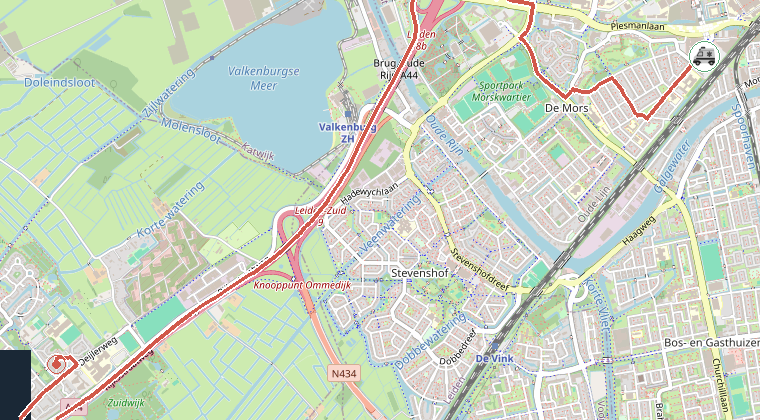 Kaart van de omgeving van de melding, met de kazerne die is gealarmeerd
