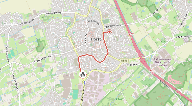 Kaart van de omgeving van de melding, met de kazerne die is gealarmeerd