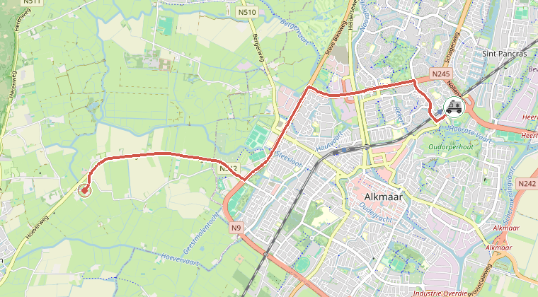 Kaart van de omgeving van de melding, met de kazerne die is gealarmeerd
