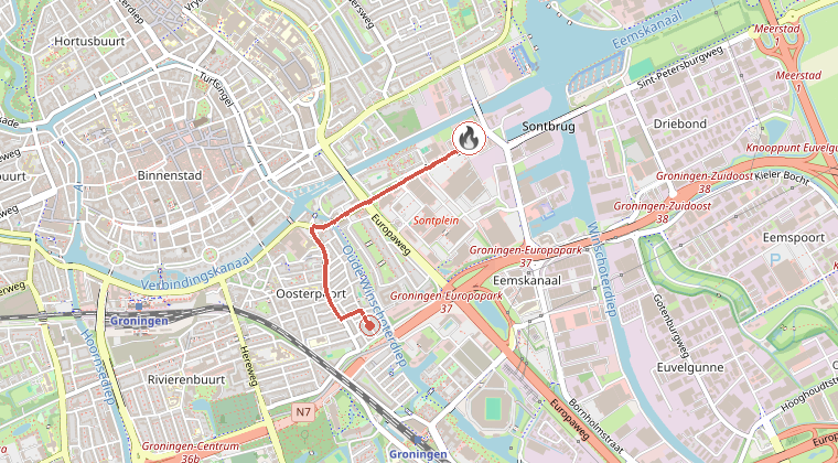 Kaart van de omgeving van de melding, met de kazerne die is gealarmeerd