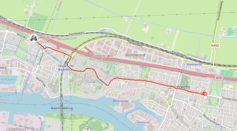 Kaart van de omgeving van de melding, met de kazerne die is gealarmeerd
