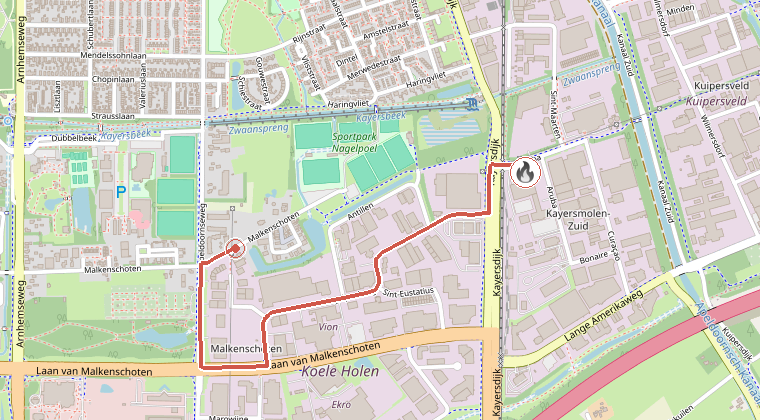 Kaart van de omgeving van de melding, met de kazerne die is gealarmeerd