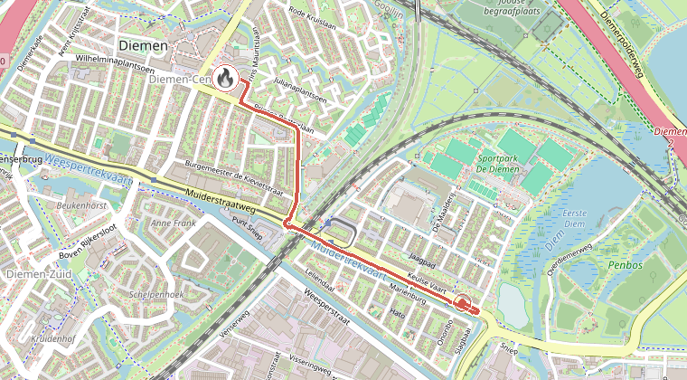 Kaart van de omgeving van de melding, met de kazerne die is gealarmeerd