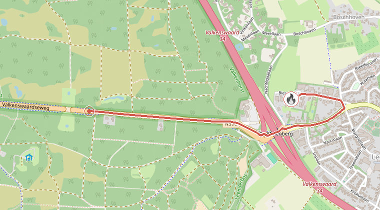 Kaart van de omgeving van de melding, met de kazerne die is gealarmeerd