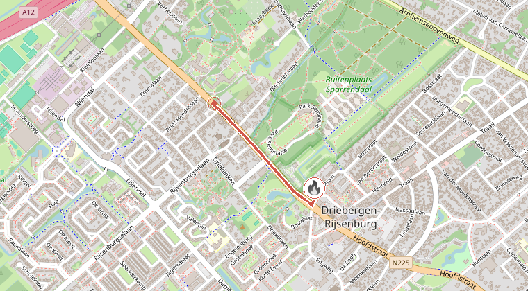 Kaart van de omgeving van de melding, met de kazerne die is gealarmeerd