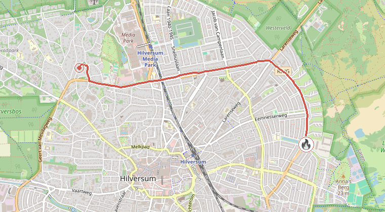 Kaart van de omgeving van de melding, met de kazerne die is gealarmeerd