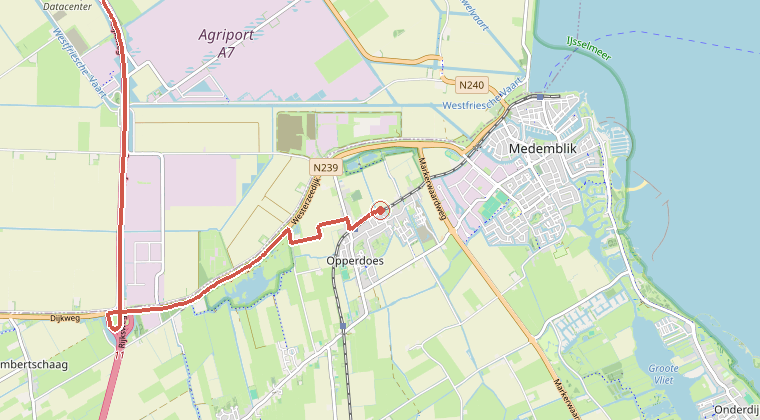 Kaart van de omgeving van de melding, met de kazerne die is gealarmeerd