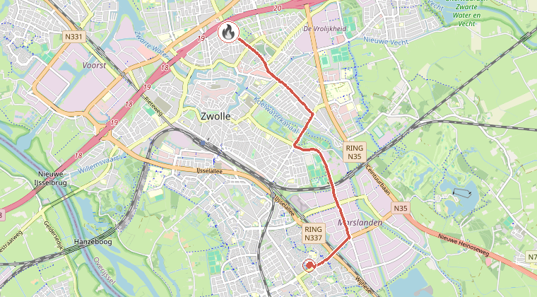 Kaart van de omgeving van de melding, met de kazerne die is gealarmeerd