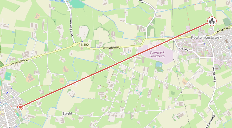 Kaart van de omgeving van de melding, met de kazerne die is gealarmeerd