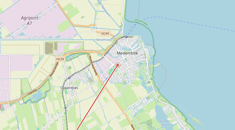 Kaart van de omgeving van de melding, met de kazerne die is gealarmeerd