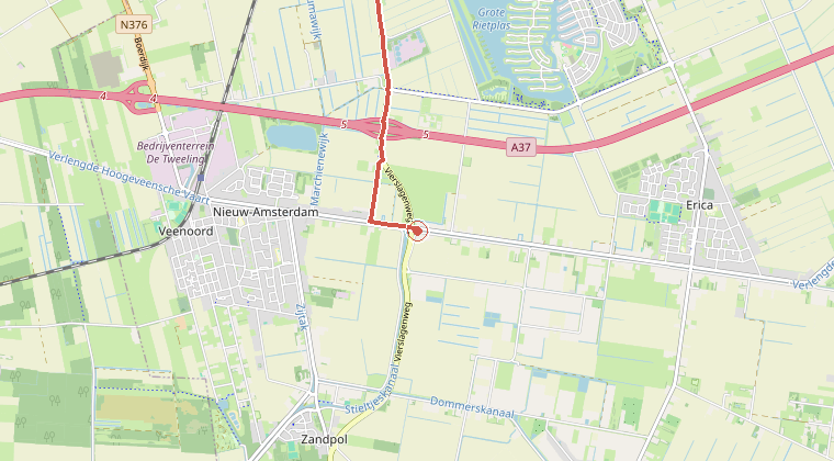 Kaart van de omgeving van de melding, met de kazerne die is gealarmeerd