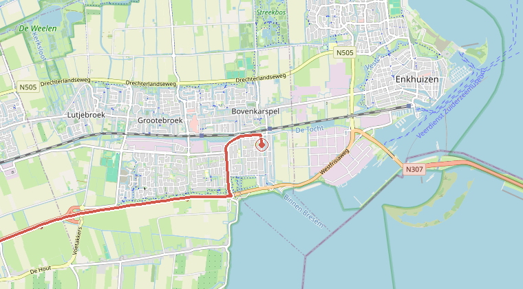 Kaart van de omgeving van de melding, met de kazerne die is gealarmeerd