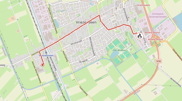 Kaart van de omgeving van de melding, met de kazerne die is gealarmeerd