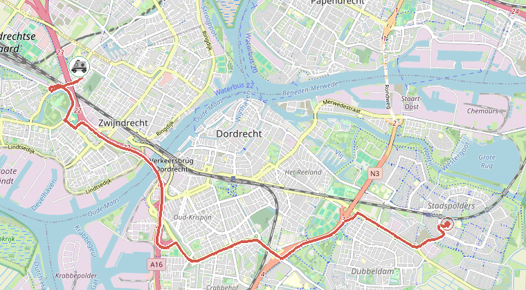 Kaart van de omgeving van de melding, met de kazerne die is gealarmeerd