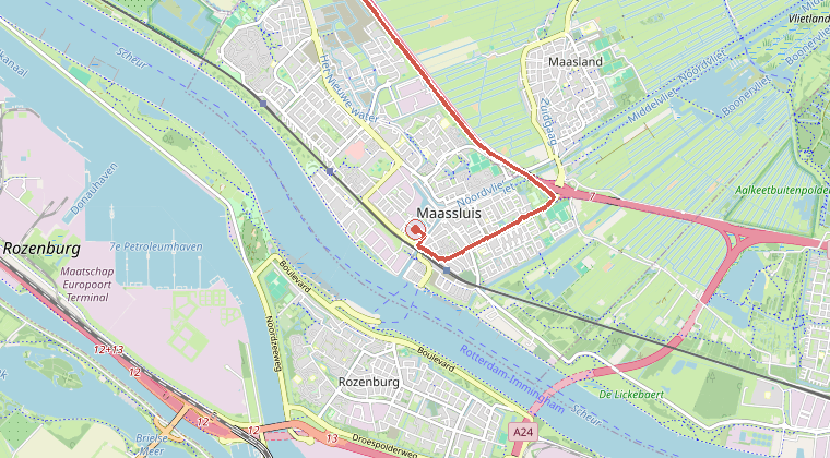 Kaart van de omgeving van de melding, met de kazerne die is gealarmeerd