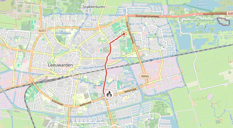 Kaart van de omgeving van de melding, met de kazerne die is gealarmeerd
