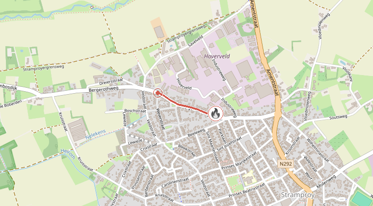 Kaart van de omgeving van de melding, met de kazerne die is gealarmeerd