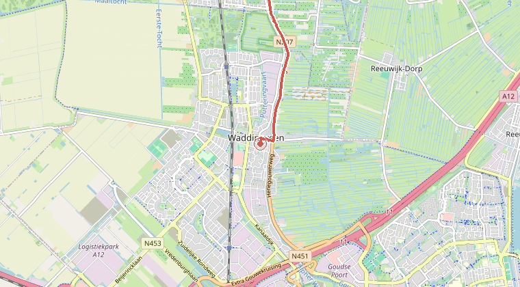 Kaart van de omgeving van de melding, met de kazerne die is gealarmeerd