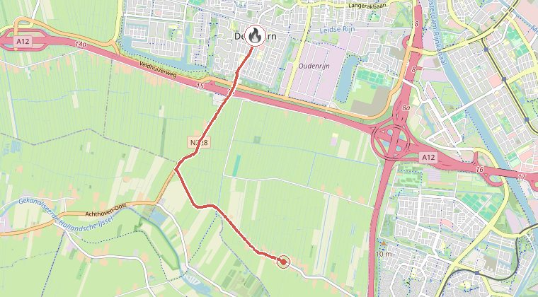 Kaart van de omgeving van de melding, met de kazerne die is gealarmeerd