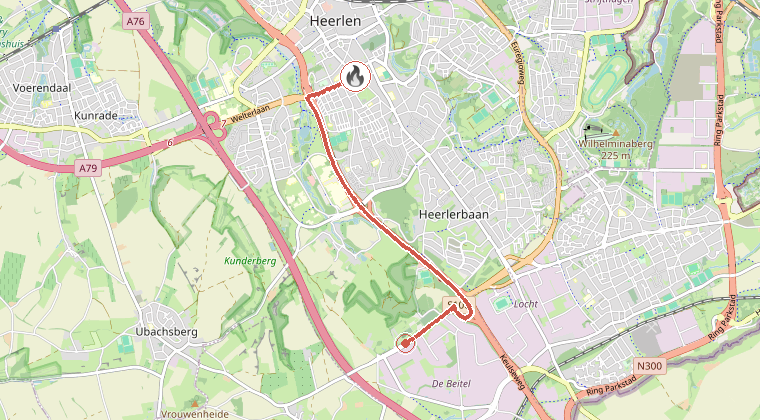 Kaart van de omgeving van de melding, met de kazerne die is gealarmeerd