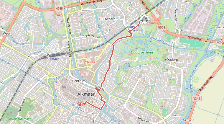 Kaart van de omgeving van de melding, met de kazerne die is gealarmeerd