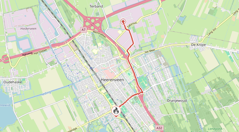 Kaart van de omgeving van de melding, met de kazerne die is gealarmeerd