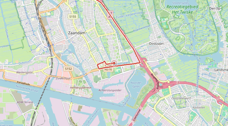 Kaart van de omgeving van de melding, met de kazerne die is gealarmeerd