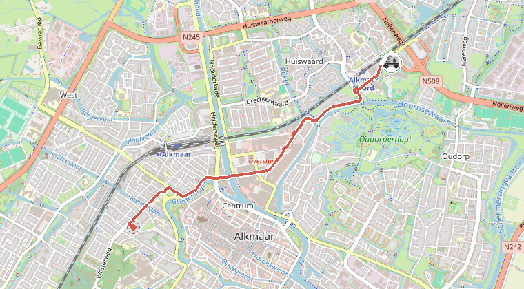 Kaart van de omgeving van de melding, met de kazerne die is gealarmeerd