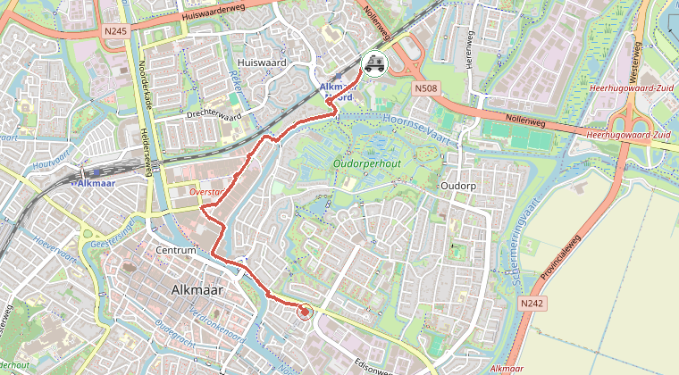 Kaart van de omgeving van de melding, met de kazerne die is gealarmeerd