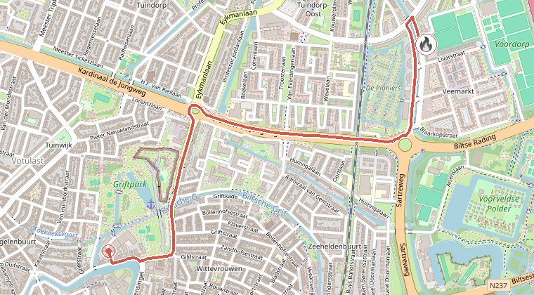 Kaart van de omgeving van de melding, met de kazerne die is gealarmeerd