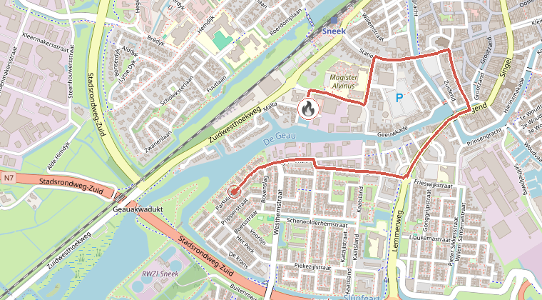 Kaart van de omgeving van de melding, met de kazerne die is gealarmeerd