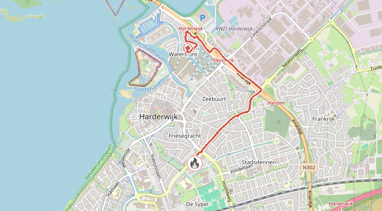 Kaart van de omgeving van de melding, met de kazerne die is gealarmeerd