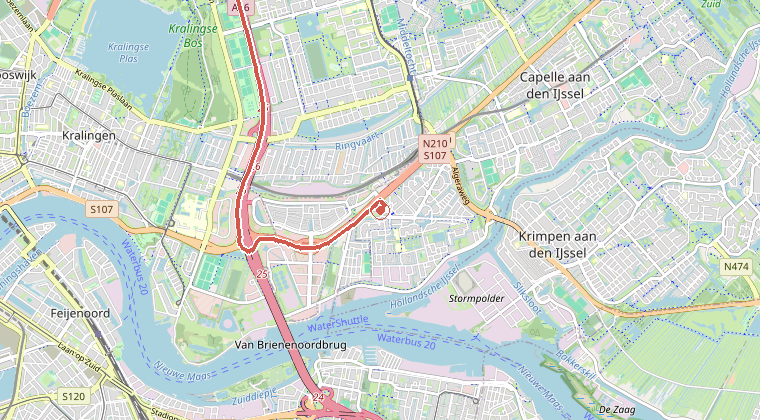 Kaart van de omgeving van de melding, met de kazerne die is gealarmeerd