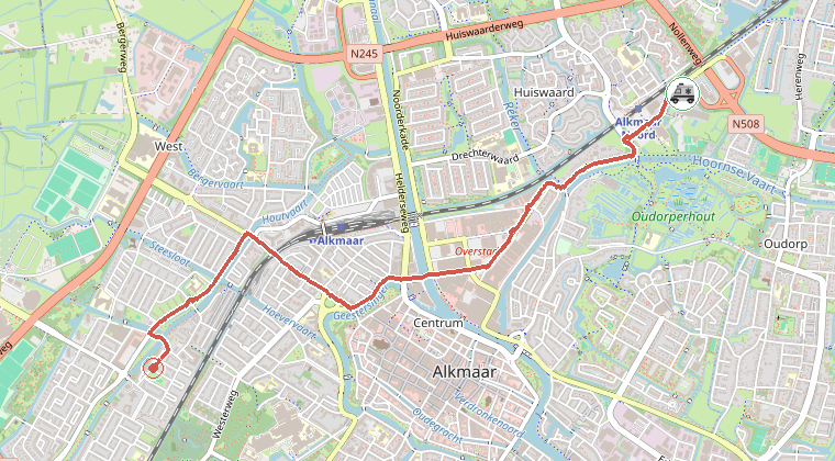 Kaart van de omgeving van de melding, met de kazerne die is gealarmeerd