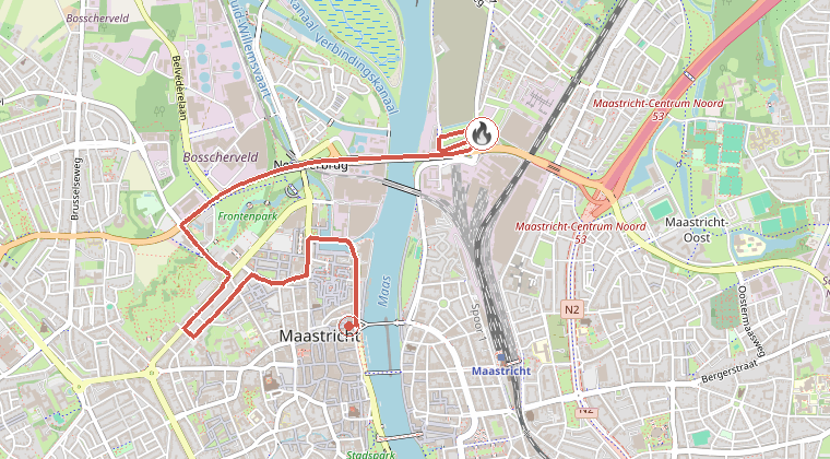 Kaart van de omgeving van de melding, met de kazerne die is gealarmeerd