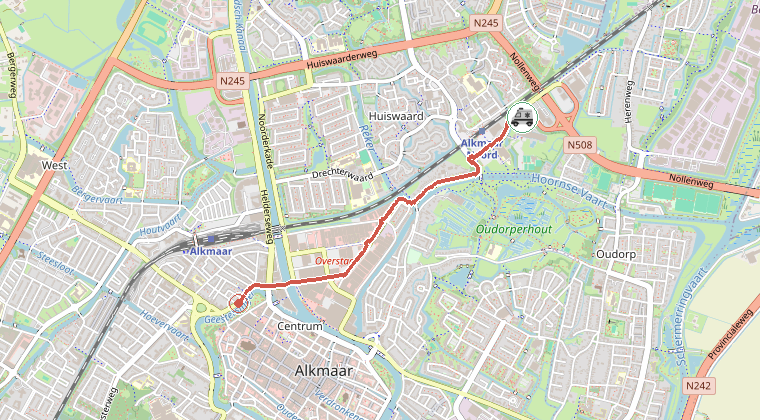 Kaart van de omgeving van de melding, met de kazerne die is gealarmeerd