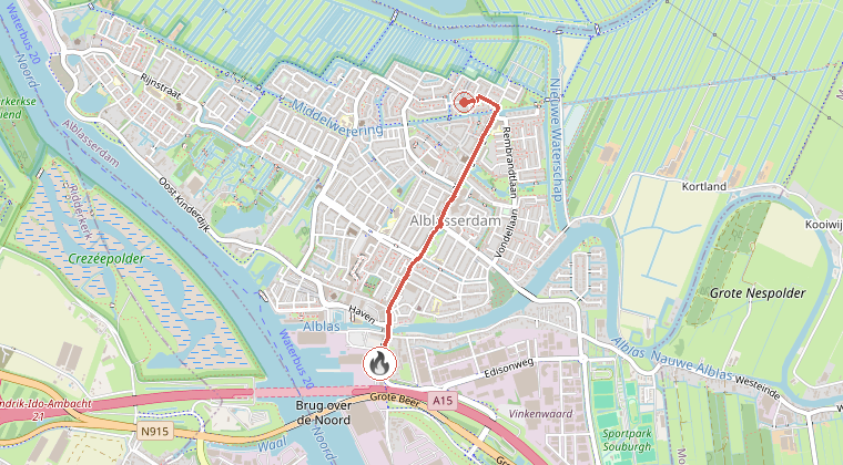 Kaart van de omgeving van de melding, met de kazerne die is gealarmeerd