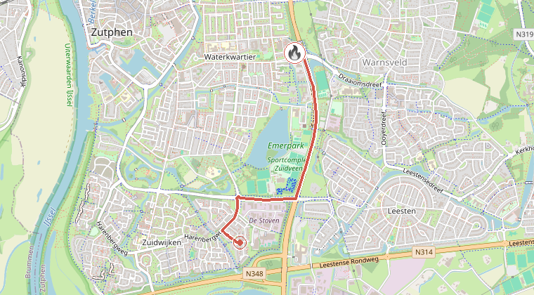 Kaart van de omgeving van de melding, met de kazerne die is gealarmeerd