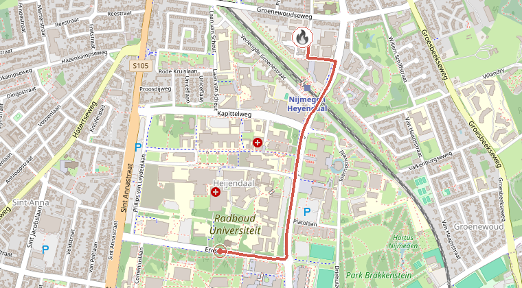 Kaart van de omgeving van de melding, met de kazerne die is gealarmeerd
