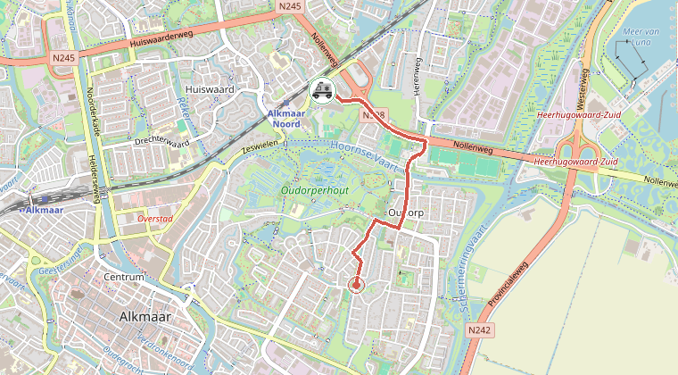 Kaart van de omgeving van de melding, met de kazerne die is gealarmeerd