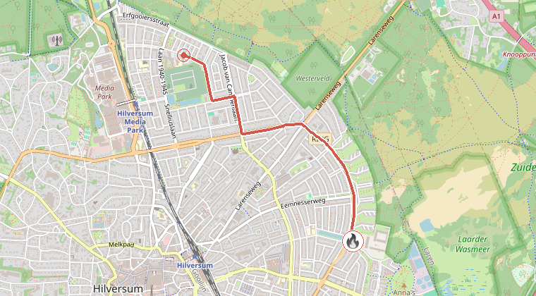 Kaart van de omgeving van de melding, met de kazerne die is gealarmeerd
