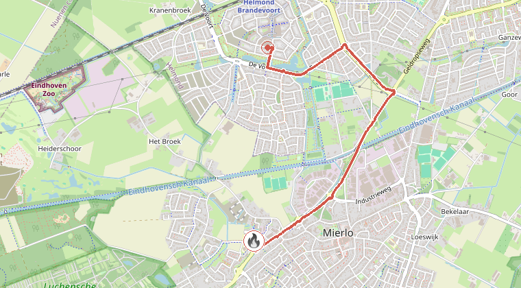 Kaart van de omgeving van de melding, met de kazerne die is gealarmeerd