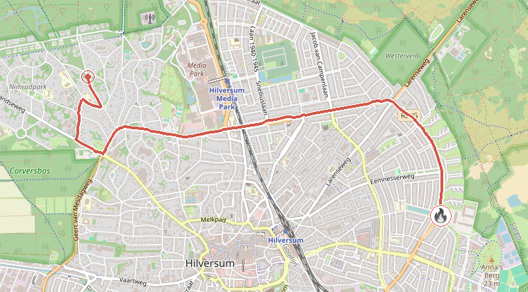 Kaart van de omgeving van de melding, met de kazerne die is gealarmeerd