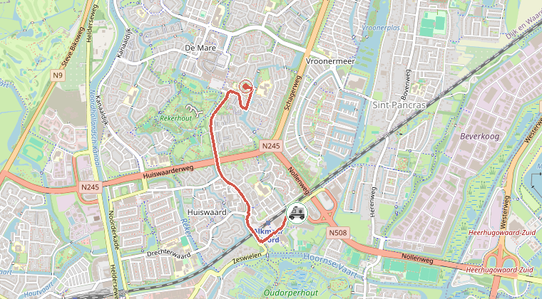 Kaart van de omgeving van de melding, met de kazerne die is gealarmeerd
